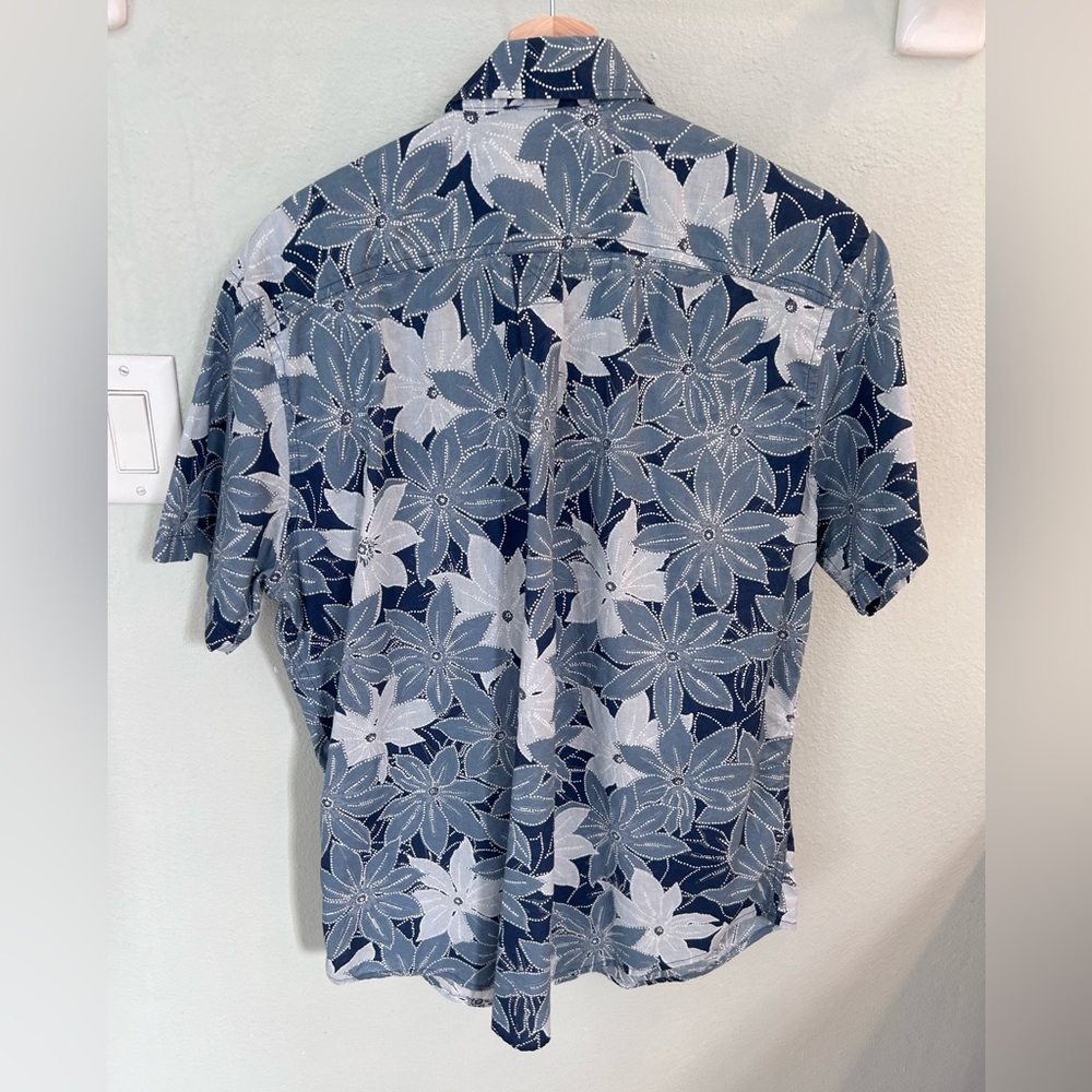 Mens Eddie Bauer button down blue floral shirt - Picture 7 of 7